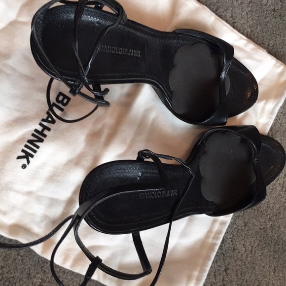 Black leather Manolo Blahnik Heels 38.5 - Picture 5 of 8